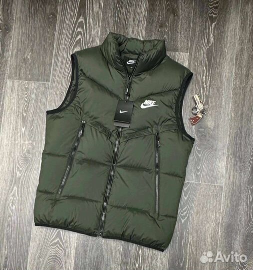 Жилетка nike новая межсезонная