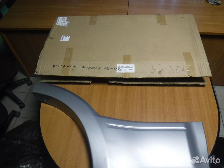 Расширитель двери задней правой серебро pajero III