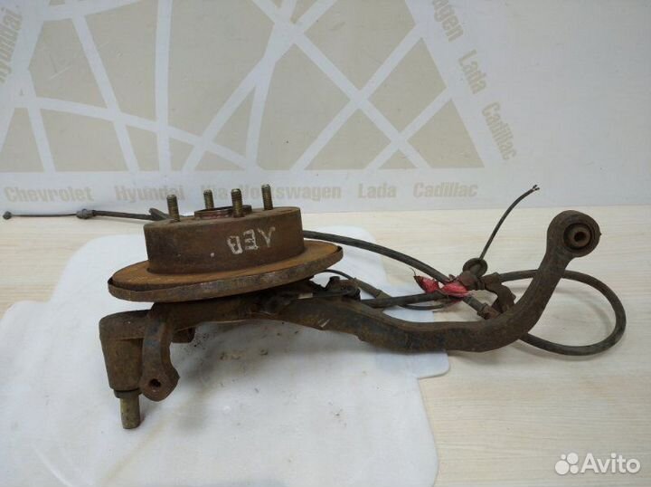 Кулак в сборе задний левый Hyundai Sonata 5 NF