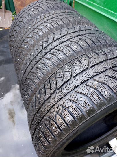 Bridgestone Ice Cruiser 7000 205/55 R16