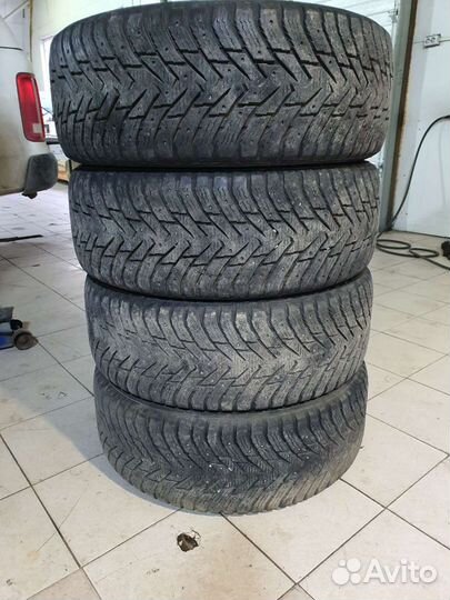 Nokian Tyres Hakkapeliitta 8 SUV 255/60 R18