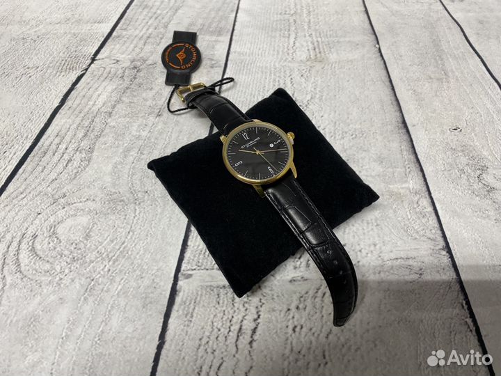 Часы наручные мужские Stuhrling 3997A.5 кварцевые