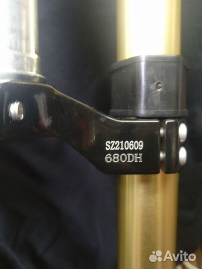 Вилка zoom DH 680 26