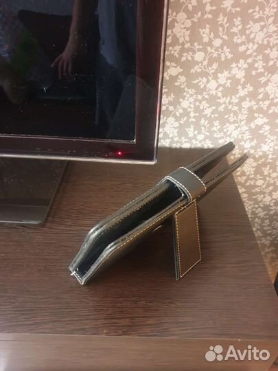 Клавиатура-чехол для планшета