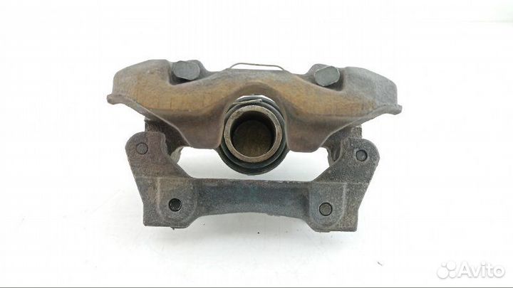 Суппорт задний правый Toyota Crown Majesta UZS186