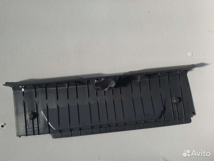 Обшивка задней панели багажника vesta