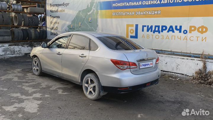 Суппорт тормозной передний левый Nissan Almera (G15) 41011-00Q0F