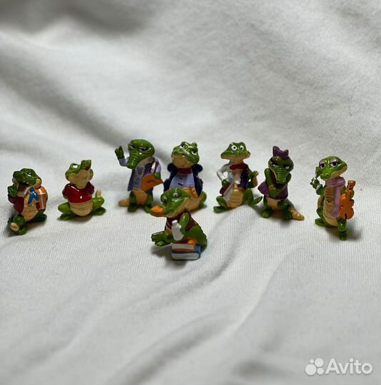 Коллекция крокодилов из киндер сюрприца 90х годов