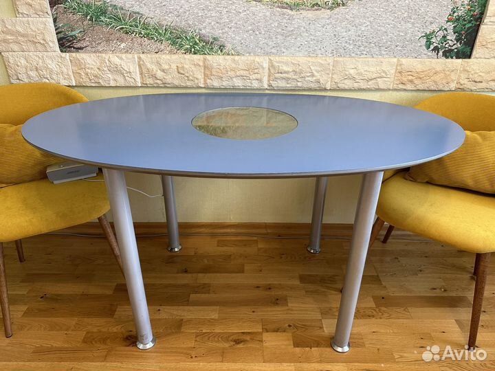 Стол кухонный, обеденный, овальный бу