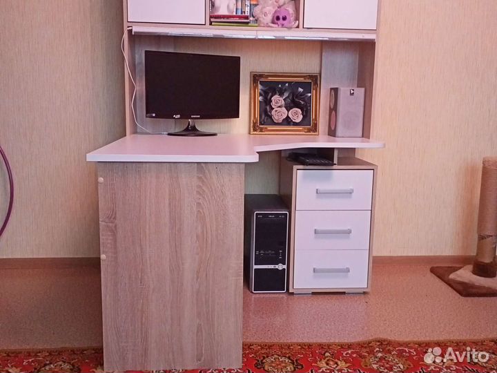 Стол ученический бу угловой