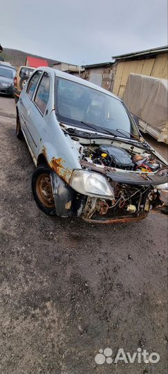 В разборе Renault Logan 1 1.6 8кл К7М