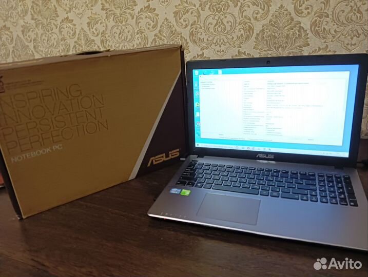 Ноутбук Asus x550c