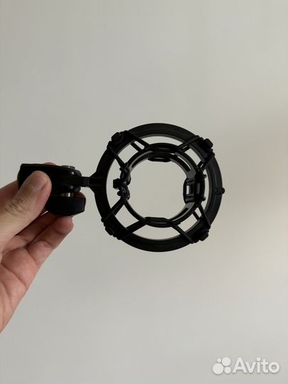 Студийный микрофон audio-technica AT2035