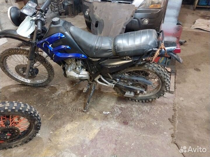 Продам эндуро 200