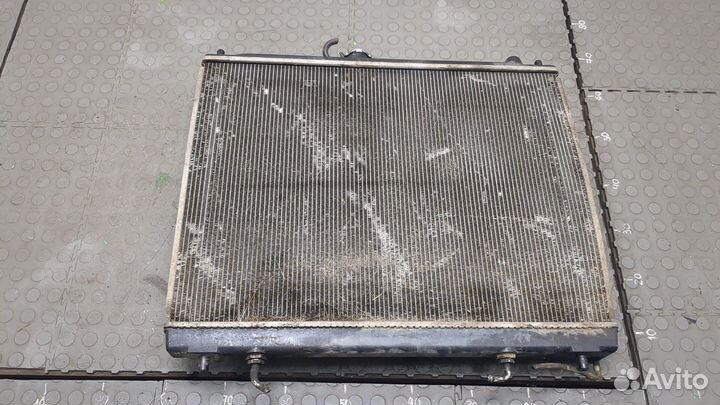 Радиатор охлаждения двигателя Mitsubishi Pajero