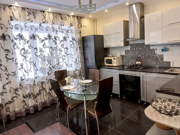 2-к. квартира, 70 м², 8/10 эт.