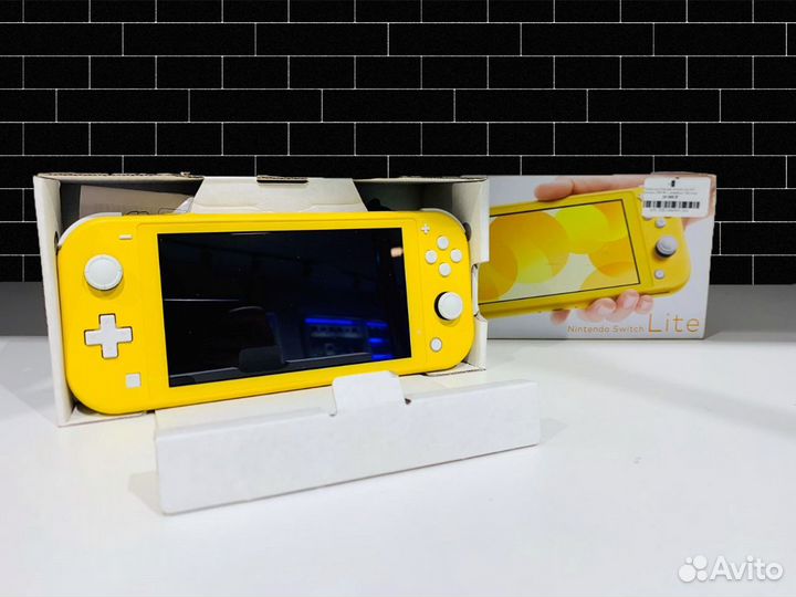 Nintendo Switch Lite Yellow + 128gb