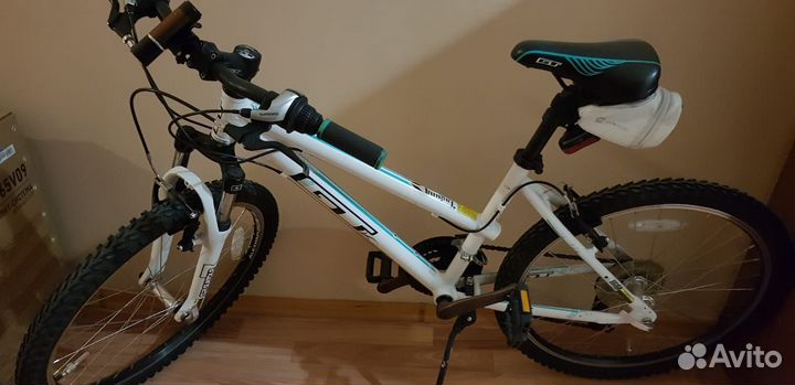 Велосипед GT Laguna 24