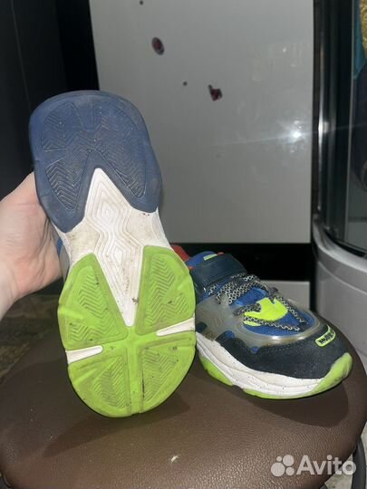 Кроссовки 35р