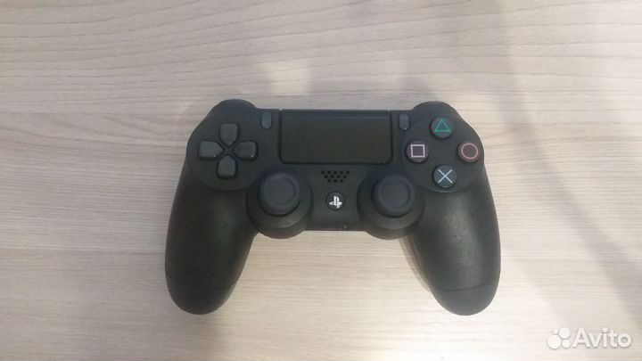 Геймпад Sony Dualshock 4