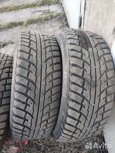 Marshal I'Zen RV Stud KC16 225/60 R17
