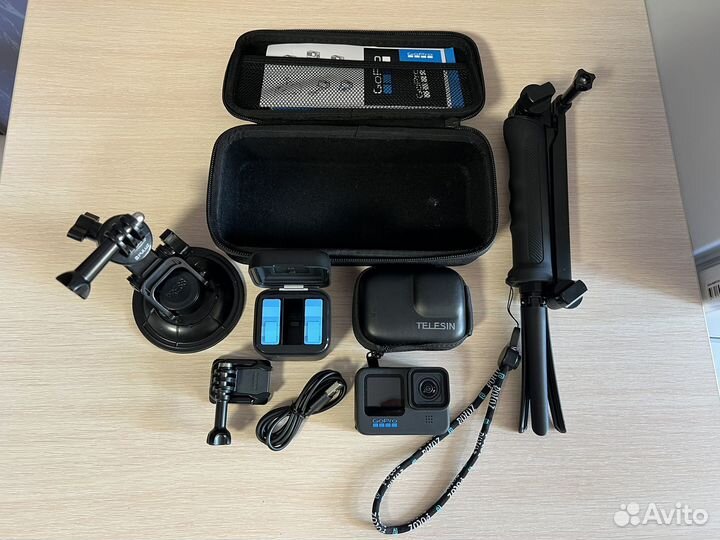 Камера GoPro Hero 10 + Аксессуары