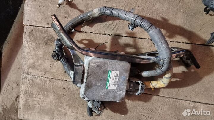 Блок управления рулевой рейки lexus ls 460