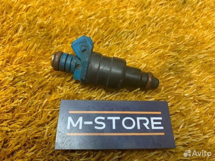 Форсунка топливная Volvo 850 LS51 B5252S