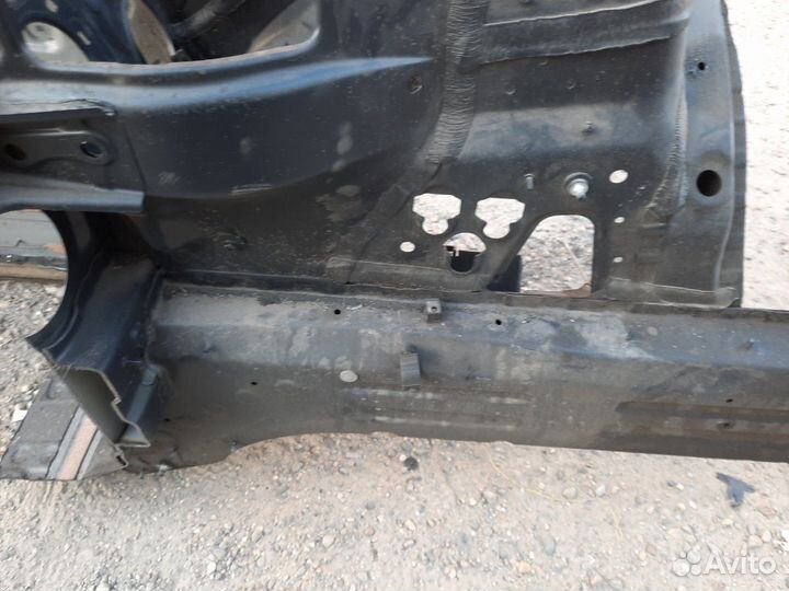 Лонжерон передний левый Bmw X1 E84 N46B20BD 2012