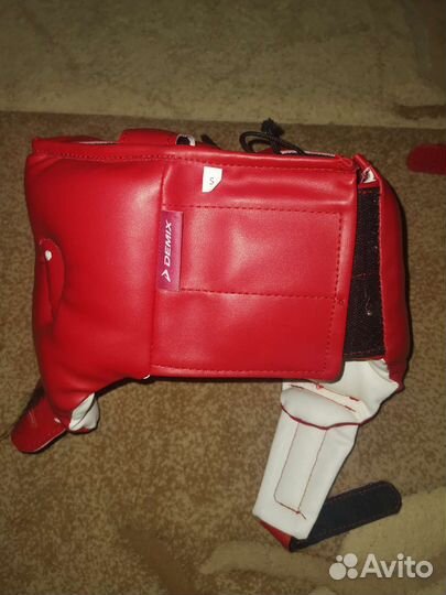 Шлем защитный для единоборств