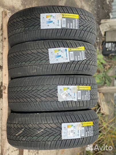 Roadmarch Winter XPro 888 225/55 R16 94H