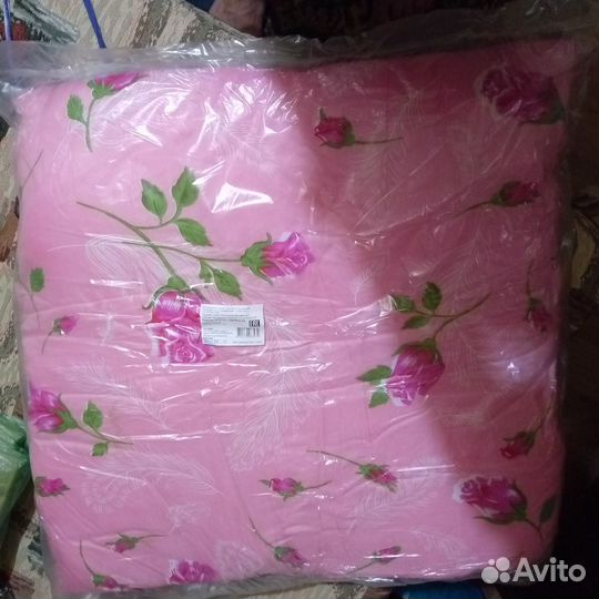 Подушка 70х70