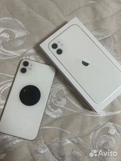 Телефон iPhone 11 64