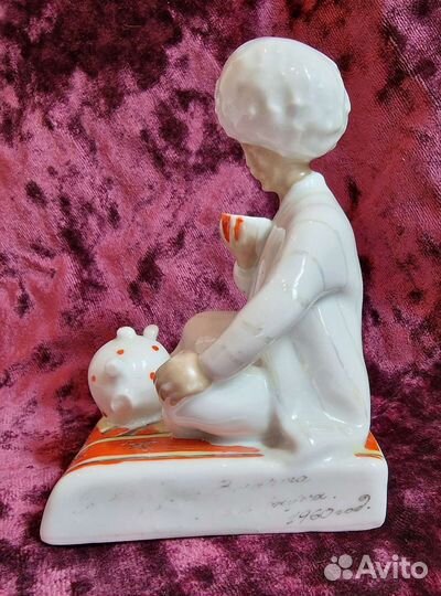 Статуэтка,Туркмен с пиалой