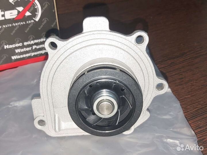 Водяной насос помпа Opel Astra h J