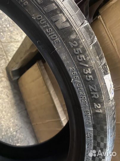 Michelin Pilot Sport 4 S 255/35 R21 и 285/30 R21
