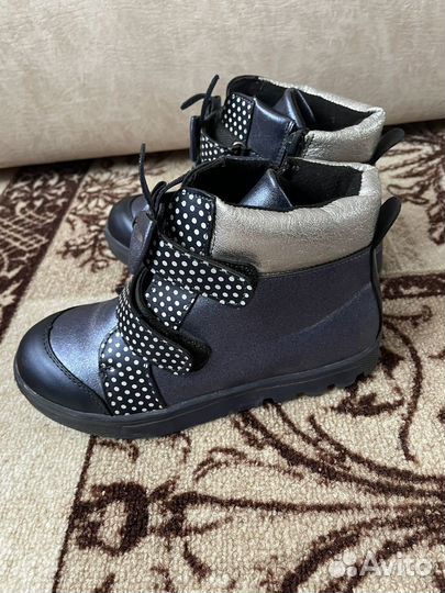 Продам ботиночки на девочку 32 размер