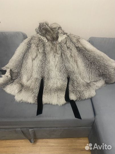 Шуба из меха канадской лисы