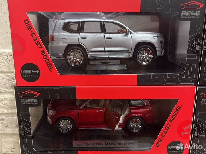 Металлические, тежелые Модель автомобилей 1:24