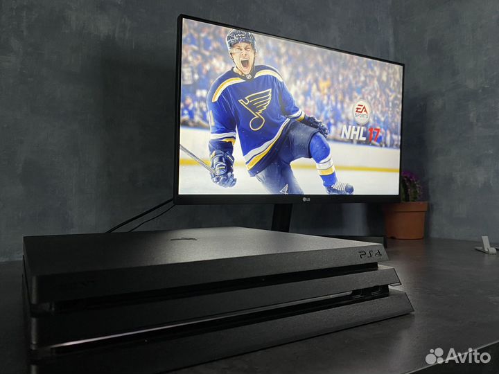 Sony PS4 PRO с игрой