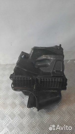 Корпус воздушного фильтра Volkswagen Sharan