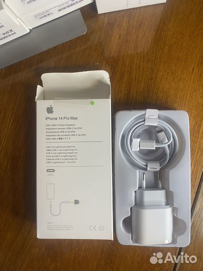 Зарядка на iPhone 20w
