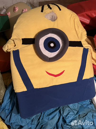 Ростовая кукла миньон