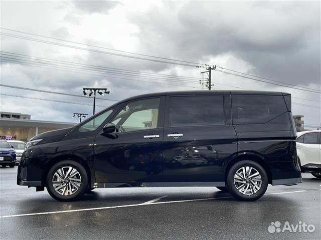 Nissan Serena 2.0 CVT, 2023, 10 390 км