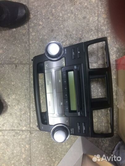 Штатная магнитола Тойота Хайлендер 2012