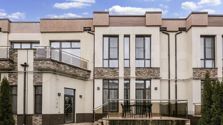 Таунхаус 220 м² на участке 3 сот.