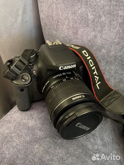 Зеркальный фотоаппарат canon