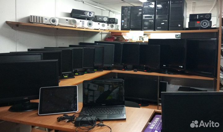 Мониторы много разные