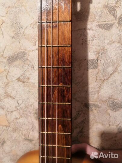 Акустическая гитара