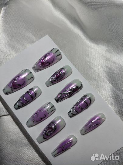 Накладные ногти ручной работы